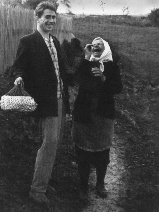 Анатолий Болдин.Бабушка и внучек.Московская область, 1966